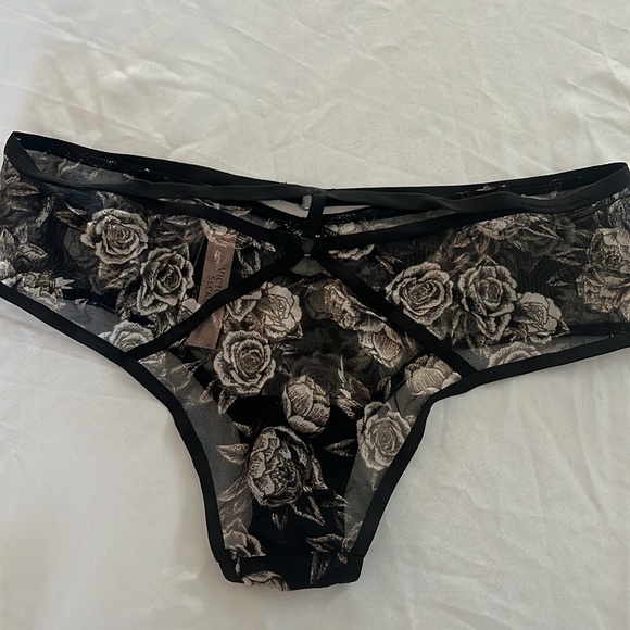 NWT Bundle of 2 VS Cheeky Panties Size L - Picture 3 of 8